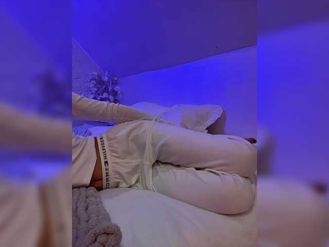 HollyPolly111 live cam on BongaCams