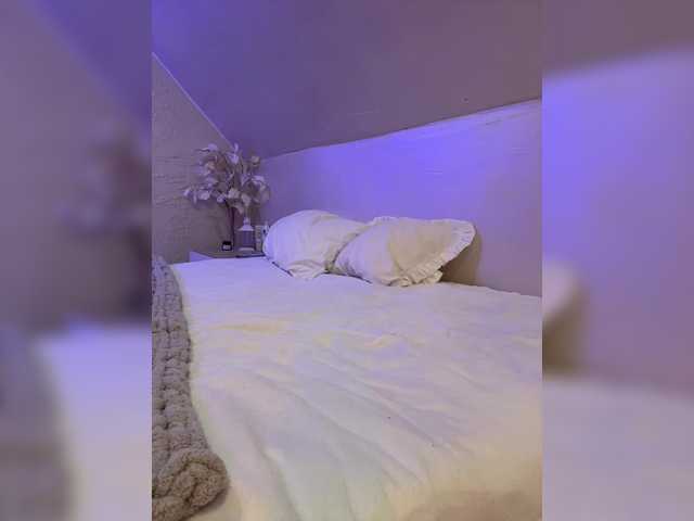 HollyPolly111 live cam on BongaCams