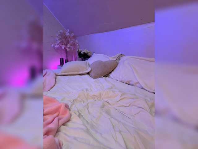 HollyPolly111 live cam on BongaCams