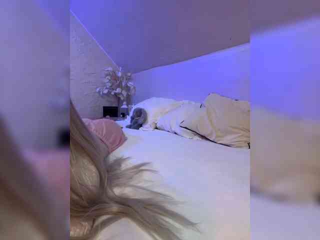 PauLiiine webcam