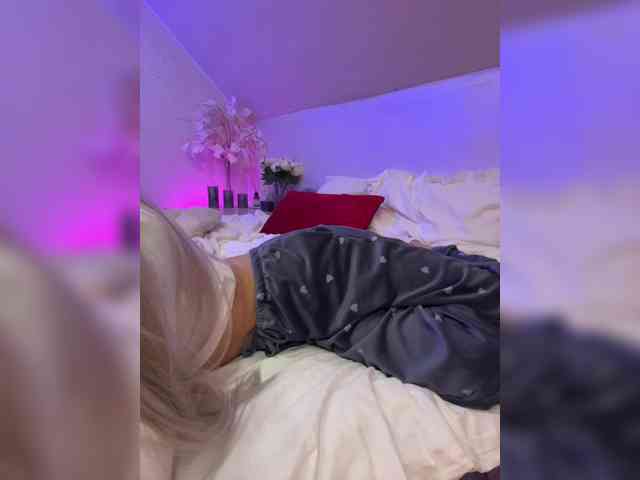 PauLiiine webcam