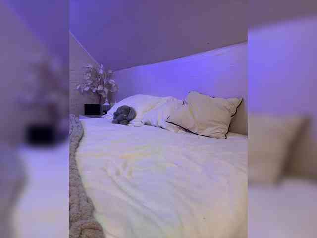 PauLiiine webcam
