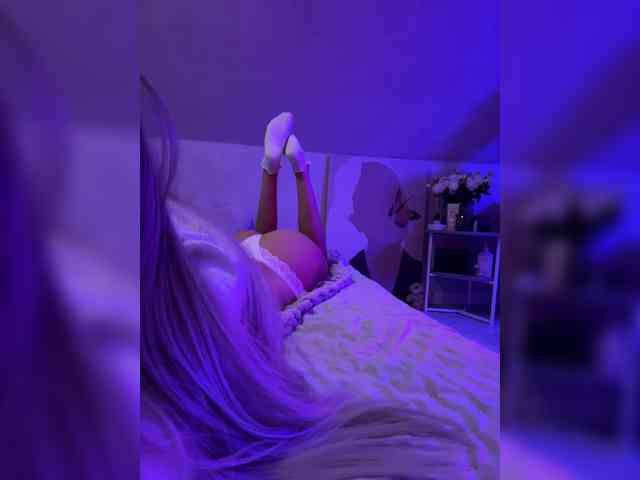 HollyPolly111 Live Webcam on BongaCams