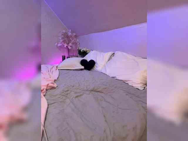 PauLiiine webcam
