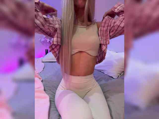 PauLiiine webcam
