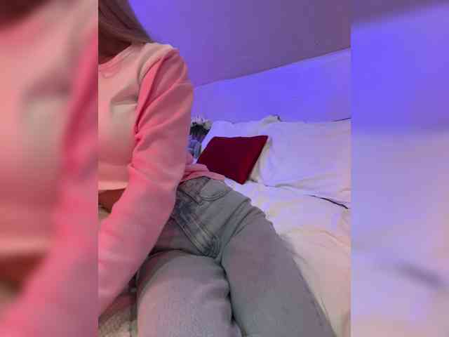 PauLiiine webcam