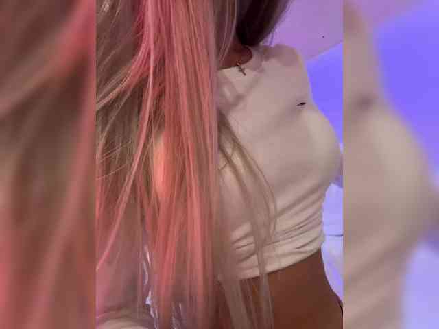 PauLiiine webcam