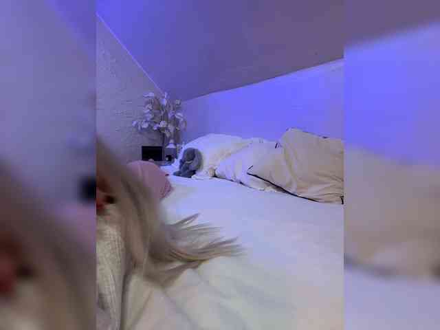 PauLiiine webcam