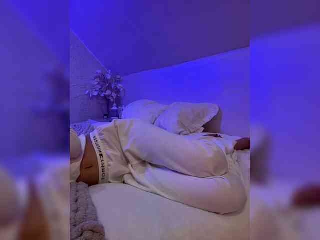 PauLiiine webcam