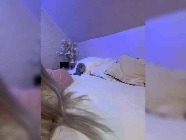 PauLiiine webcam