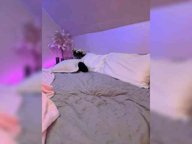 PauLiiine webcam