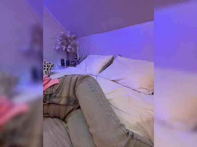 PauLiiine webcam