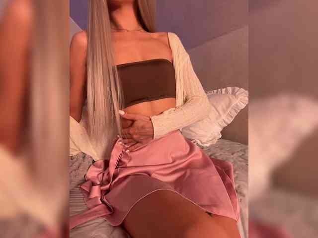 HollyPolly111 Live Webcam on BongaCams