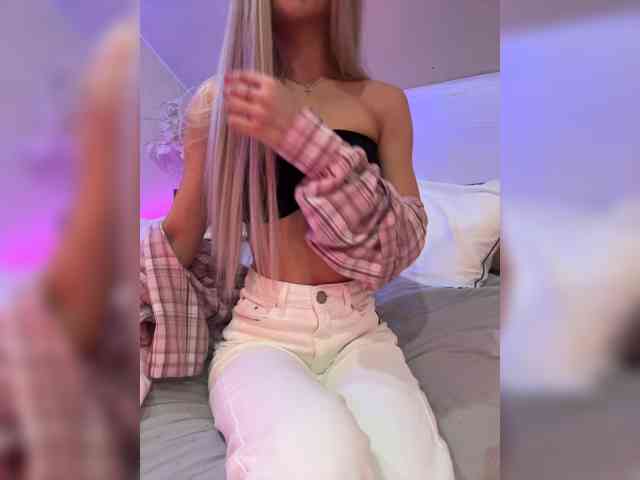 PauLiiine webcam