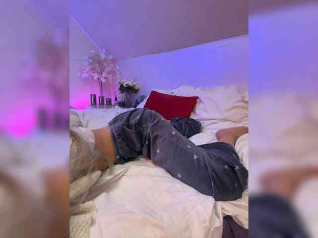 PauLiiine webcam