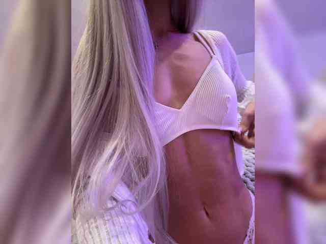 HollyPolly111 Live Webcam on BongaCams