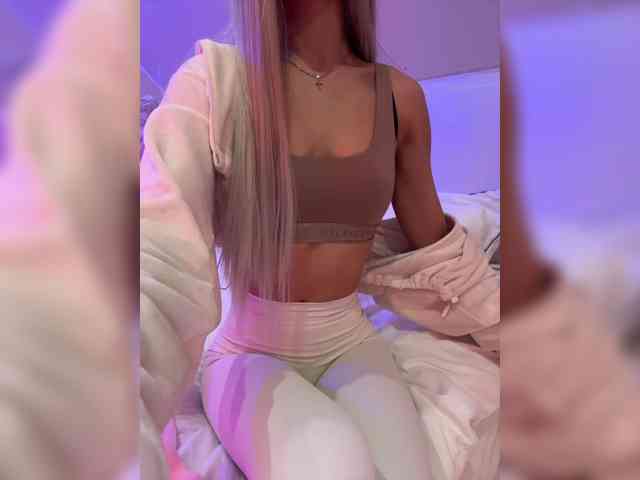 PauLiiine webcam