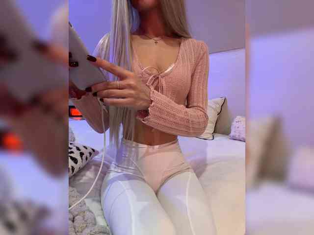 PauLiiine webcam