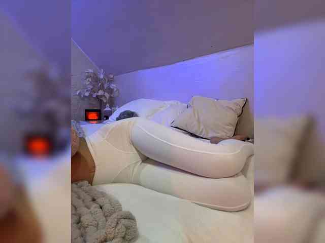 PauLiiine webcam