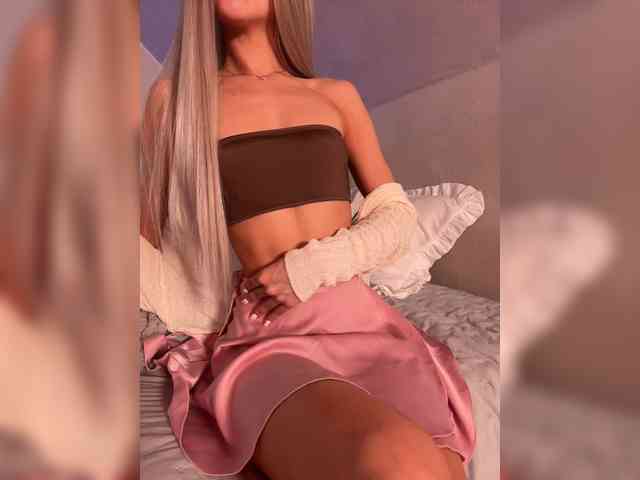 HollyPolly111 Live Webcam on BongaCams