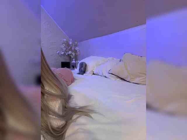 PauLiiine webcam