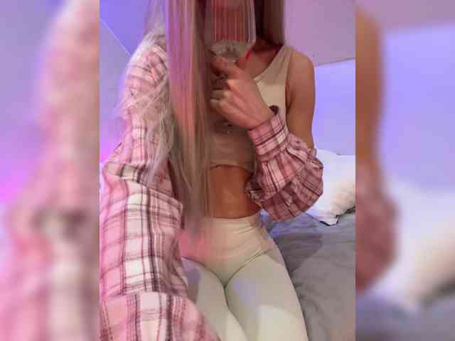 PauLiiine webcam