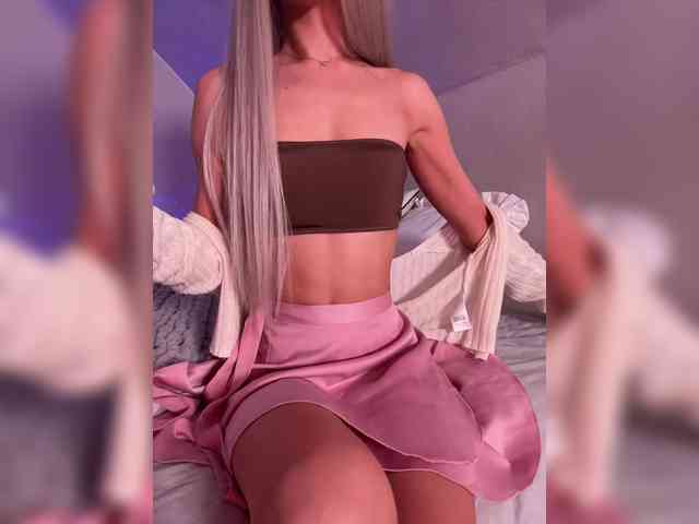 HollyPolly111 Live Webcam on BongaCams