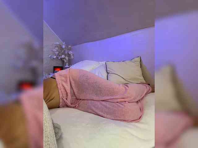 PauLiiine webcam