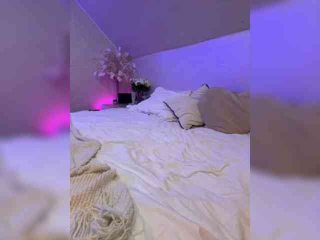 PauLiiine webcam