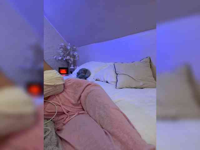 PauLiiine webcam