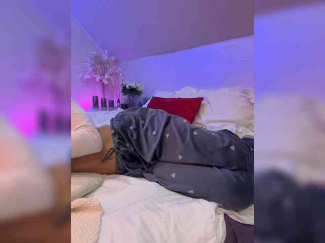 PauLiiine webcam