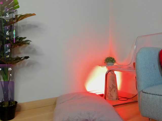 Mia-Milan18 live cam on BongaCams