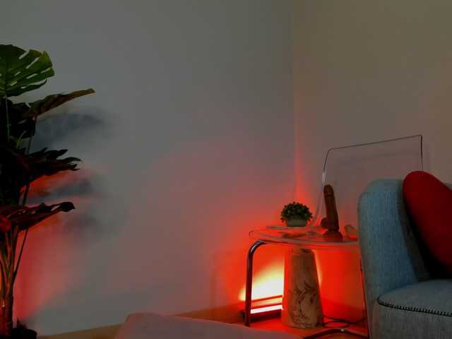 Mia-Milan18 live cam on BongaCams