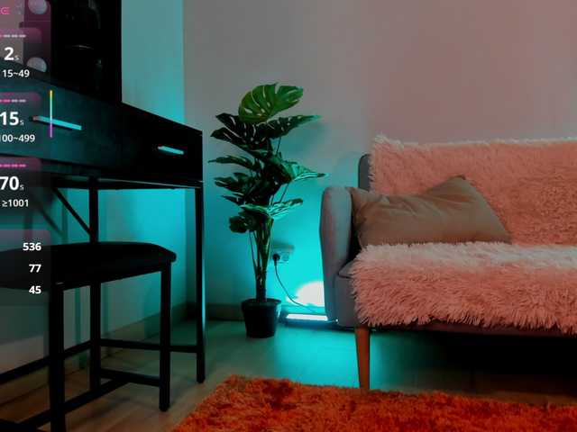 Mia-Milan18 live webcam show