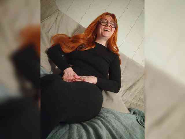 Mary_Traxwell webcam