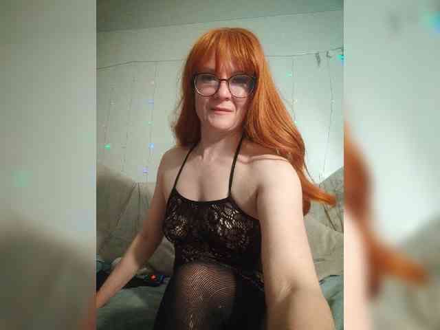 Mary_Traxwell webcam