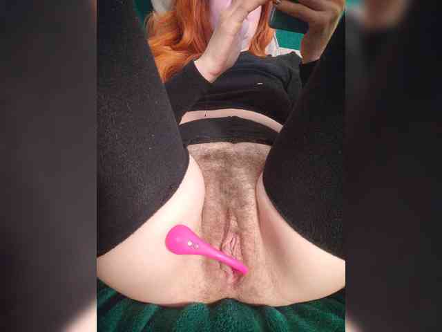 Mary_Traxwell webcam