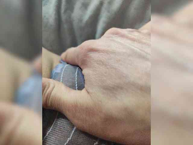 Mary_Traxwell webcam