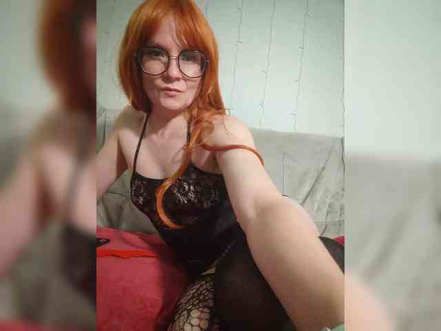 Mary_Traxwell webcam