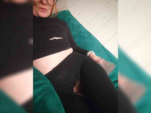 Mary_Traxwell webcam
