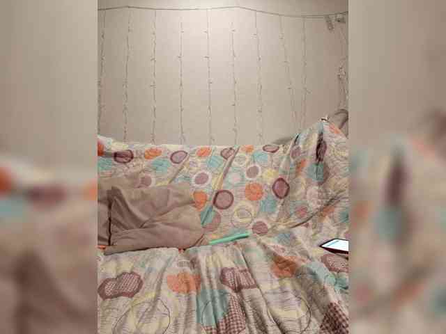 Mary_Traxwell webcam