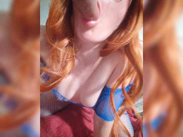 Mary_Traxwell webcam
