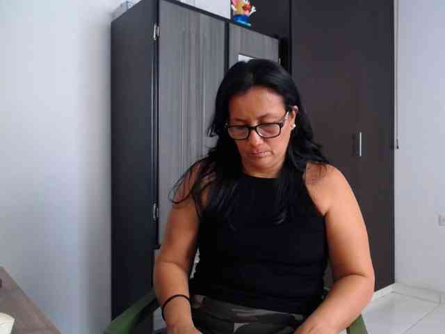 abriyiz-92 webcam