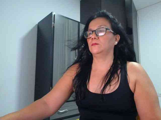 abriyiz-92 webcam