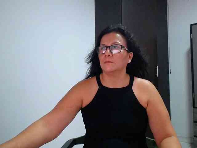 abriyiz-92 webcam