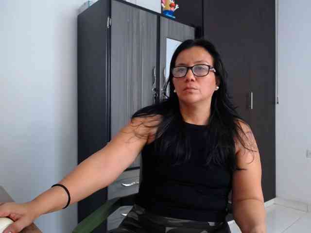 abriyiz-92 webcam