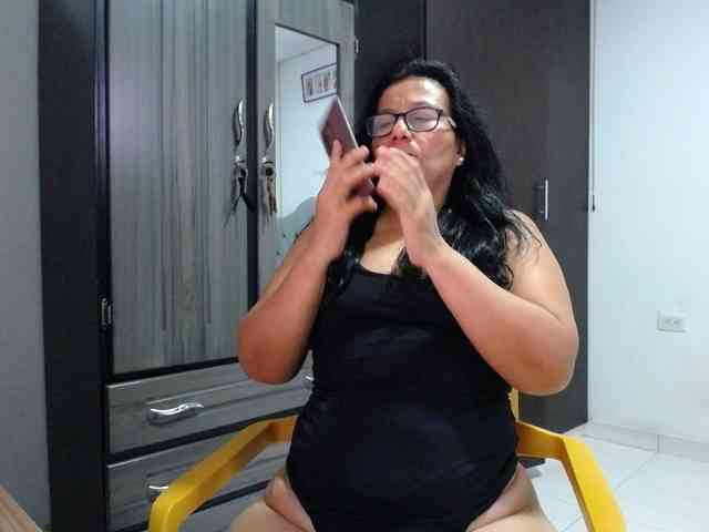 abriyiz-92 webcam