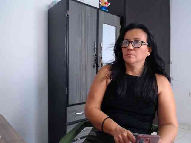 abriyiz-92 webcam