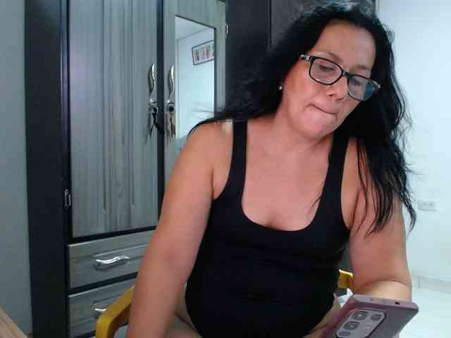 abriyiz-92 webcam