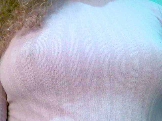 Crystal25 live cam on BongaCams